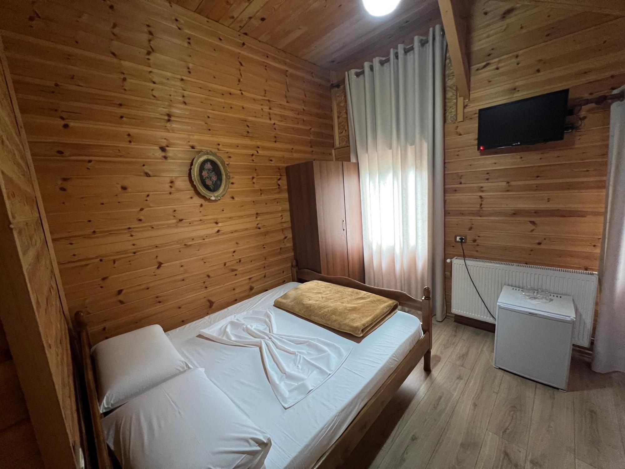 Vila Pepaj Razem Экстерьер фото